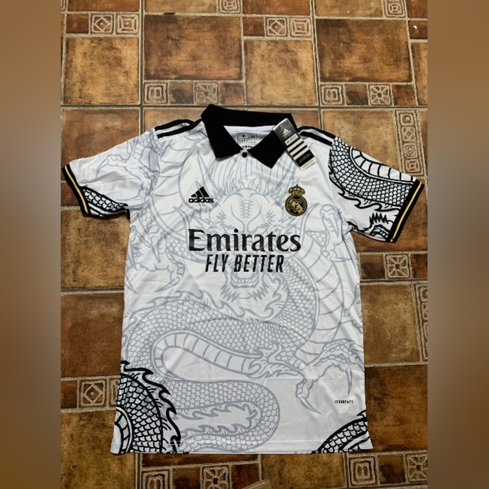 Real Madrid 2025 Polo Jersey Size M
